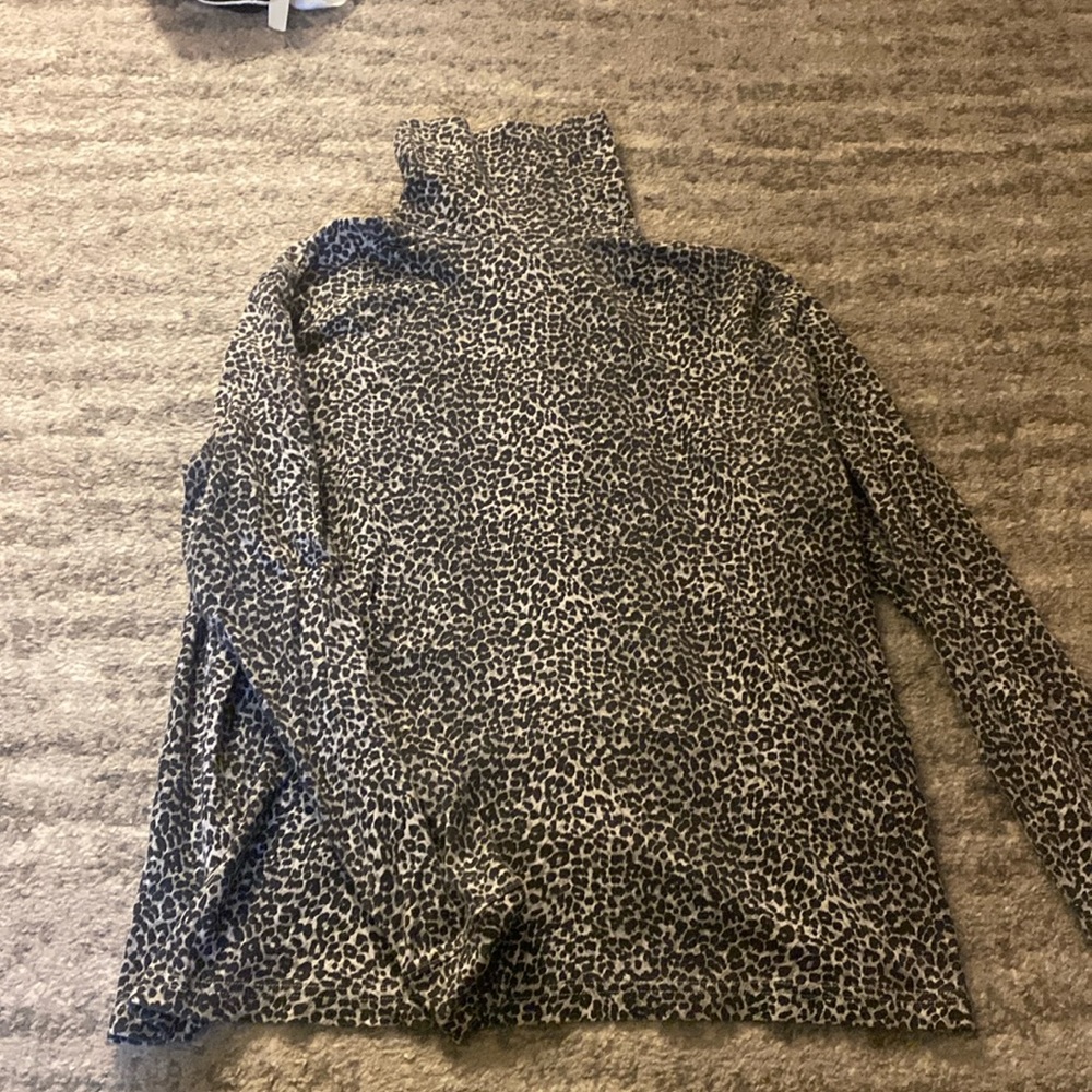 Leopard print turtleneck, size 1X